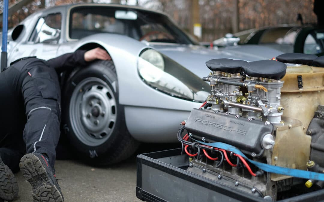 Finding Classic Car Mechanics: Key Vintage Auto Repair Tips